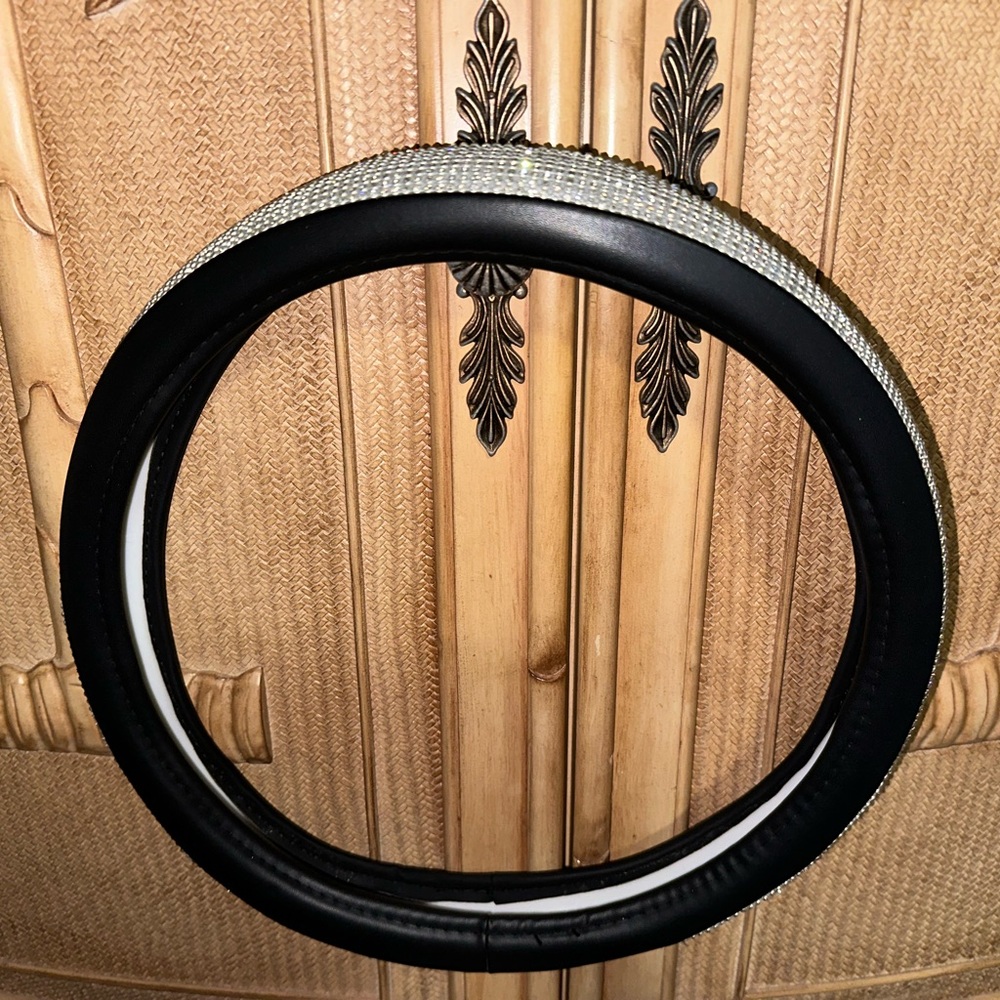 Blingy Steering wheel cover